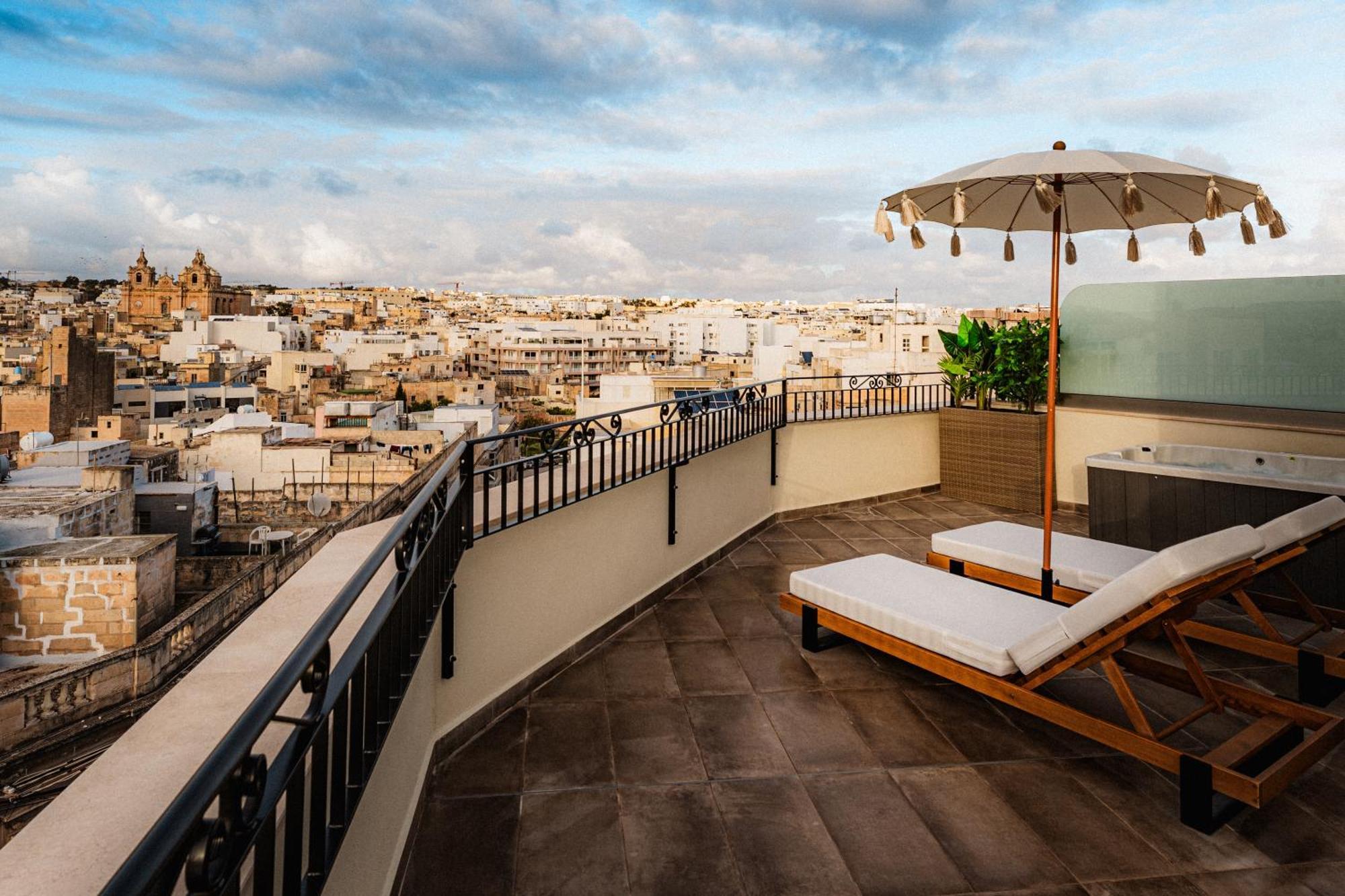 Royale Sainte Helene Boutique Hotel 比尔基卡拉 外观 照片