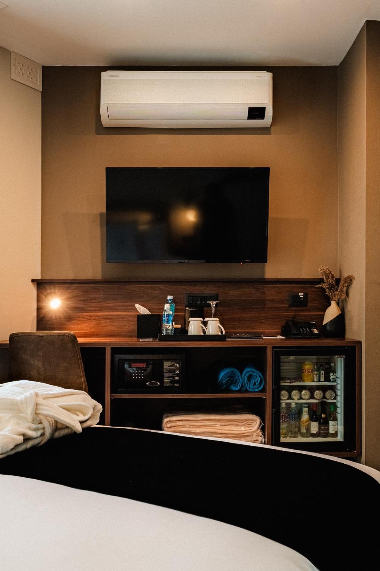 Royale Sainte Helene Boutique Hotel 比尔基卡拉 外观 照片